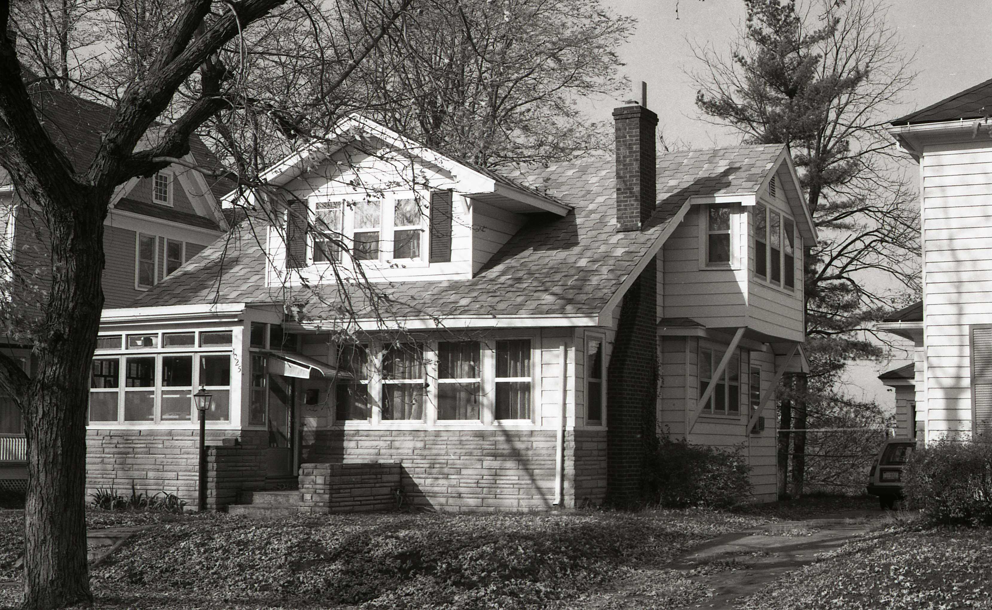 1025 Hudson